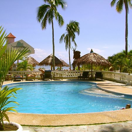 Whispering Palms Island Resort Bacolod Extérieur photo