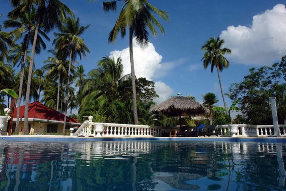 Whispering Palms Island Resort Bacolod Extérieur photo