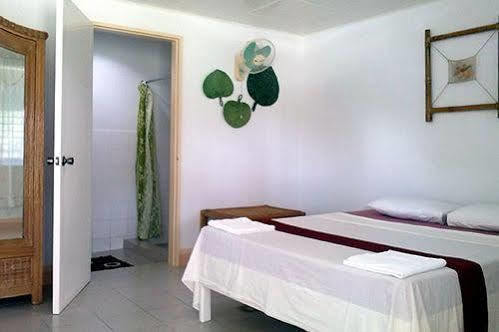 Whispering Palms Island Resort Bacolod Extérieur photo