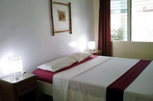 Whispering Palms Island Resort Bacolod Extérieur photo