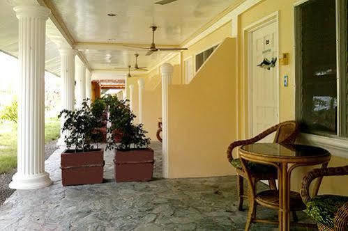 Whispering Palms Island Resort Bacolod Extérieur photo